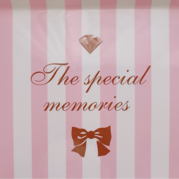 Daiso Pink Tray - Picture 6 of 7